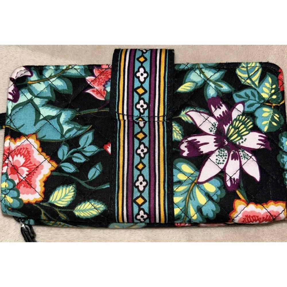 Vera Bradley Wallet Iconic RFID‎ Combo Cellphone Wristlet Vines Floral Pattern